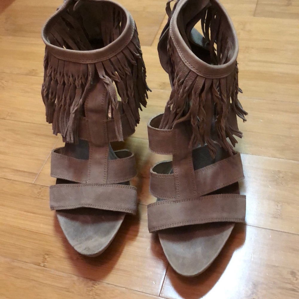 Kennel Schmenger Fringe sandals